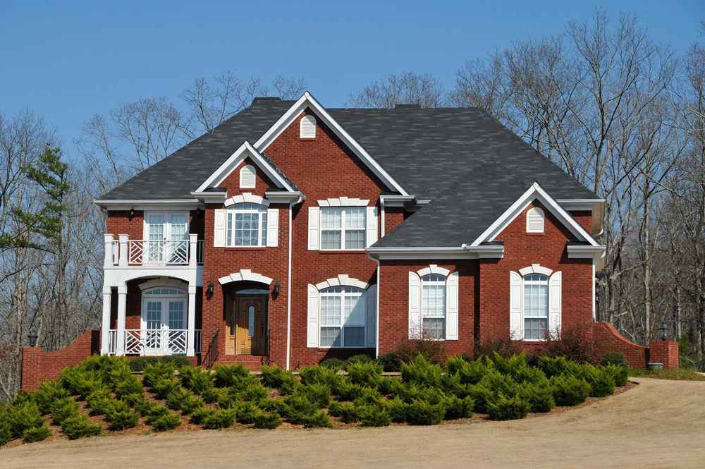 Asphalt Shingle Roofing That Increases Property Value and Enhances Home Appearance